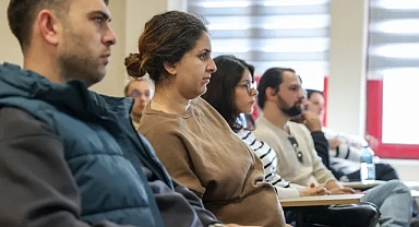 Buca Belediyesi’nden ebeveyn adaylarına eğitim kampı