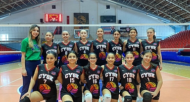 Cesur Yıldızlar Spor Kulübü Midi Voleybol Takımı, Hedefe Adım Adım Yaklaşıyor!