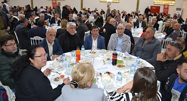 Ege Bölgesi Kars Ardahan Iğdır Dernekleri Federasyonu İftar Programı Yoğun Katılımla Gerçekleşti