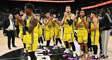 Fenerbahçe son saniye üçlüğüyle play-off'u garantiledi