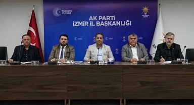 AK Parti İzmir İl Başkanlığı’nda Mali ve İdari İşler Başkanları Toplantısı Gerçekleştirildi