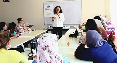 Bayraklı'da “Anne Destek Programı” başladı