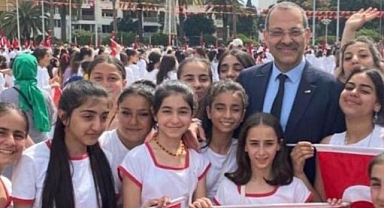 Gaziemir Belediye Meclis Üyesi Dr. Davut Dinçel’den 23 Nisan Kutlaması