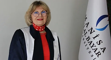 40 yıl sonra üniversiteye döndü... 72 yaşında doktorasını tamamladı