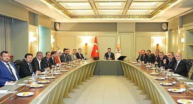 AK Parti Genel Merkezi'nde İzmir mesaisi