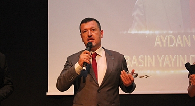 EGEBAYDER Ege Basın Yayın Derneği Başkanı Aydan Yalçın’a Anlamlı Ödül