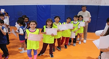 KARŞIYAKA’DA İLKOKULLAR ARASI İFET OYUNLARI BAŞLADI