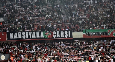 Karşıyaka taraftarı için dev ekran