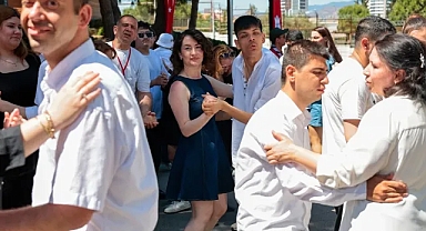 Konak’ta engelsiz kutlama