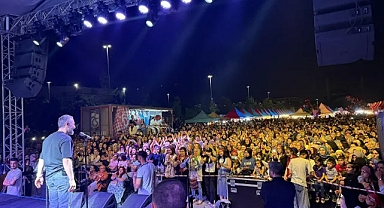 Konya’da Resul Dindar Fırtınası! On Binlerce Kişilik Dev Konser