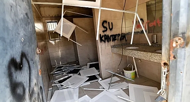 Bornova'da vandalizm... Pazaryerine saldırı!