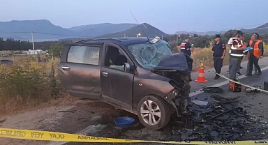 İzmir'de feci kaza: 5 ölü, 2 yaralı!