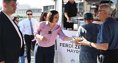 Karabağlar Belediyesi’nden Ferdi Zeyrek anısına lokma ikramı