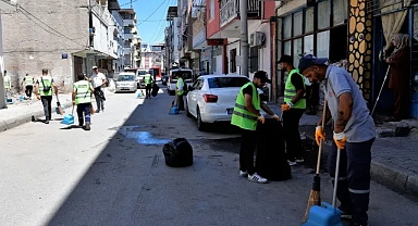 Bornova’da “Süpürge Timi” görevde