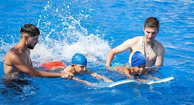 Büyükşehir'den portatif havuz hizmeti: Çocuklar bayram etti!