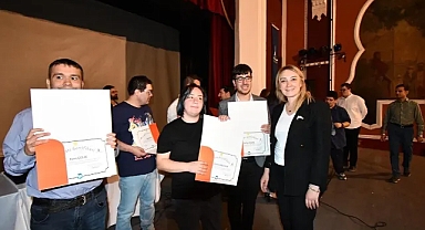 İŞ-İN hem işe hem hayata hazırlıyor