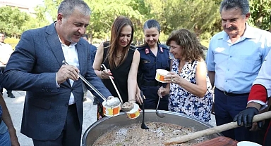 Karşıyaka’da geleneksel aşure buluşması