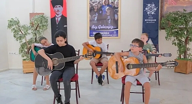 Aydınlı çocuklar yaz tatilini müzikle geçiriyor