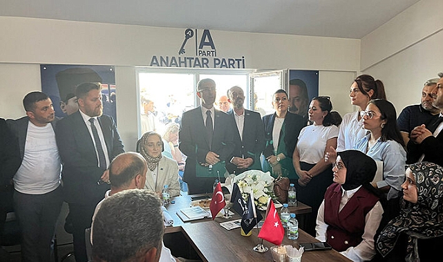 Etimesgut’ta MHP’den Anahtar Parti’ye Toplu Geçiş: 200’ü Aşkın İstifa