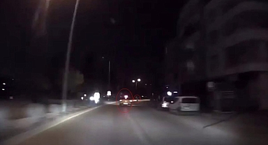 Ticari taksinin çarptığı genç kız hayatını kaybetti: Feci kaza kamerada